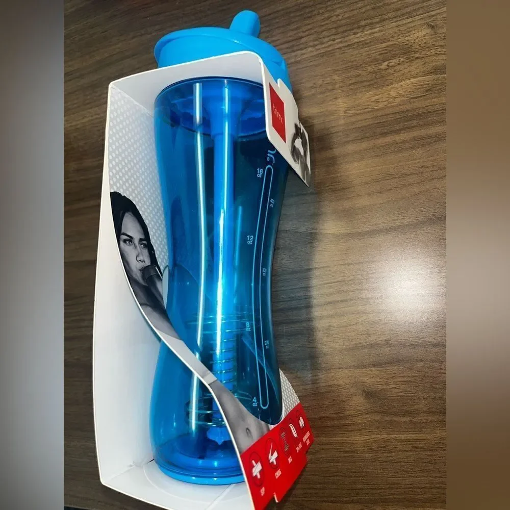 NWT Trimr Water + Protein Shaker Bottle Sip Straw Chug Spout Blue Royal Workout